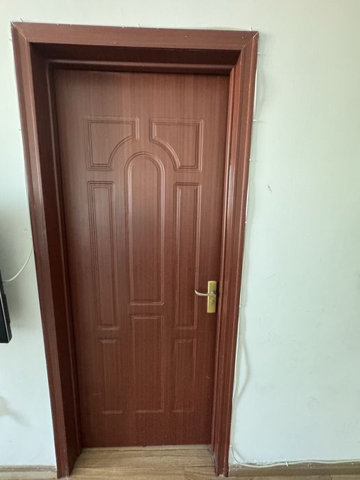 Продам двери межкомнатные