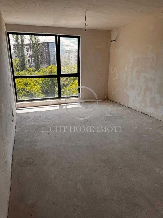 Продава се Двустаен апартамент в Пловдив, Христо Смирненски - 76 кв.м за 2750 €/кв.м - Снимка #1