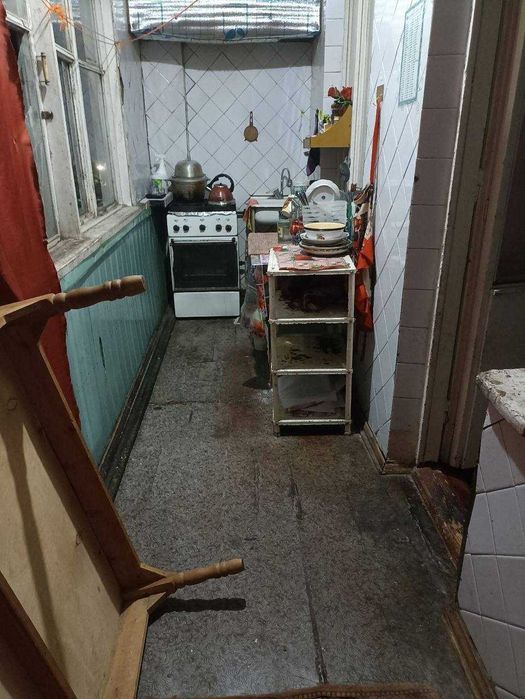 СРОЧНО ! Продается квартира в Яшнабаде 2/4/4 (50 кв/м) Авиасозлар 1