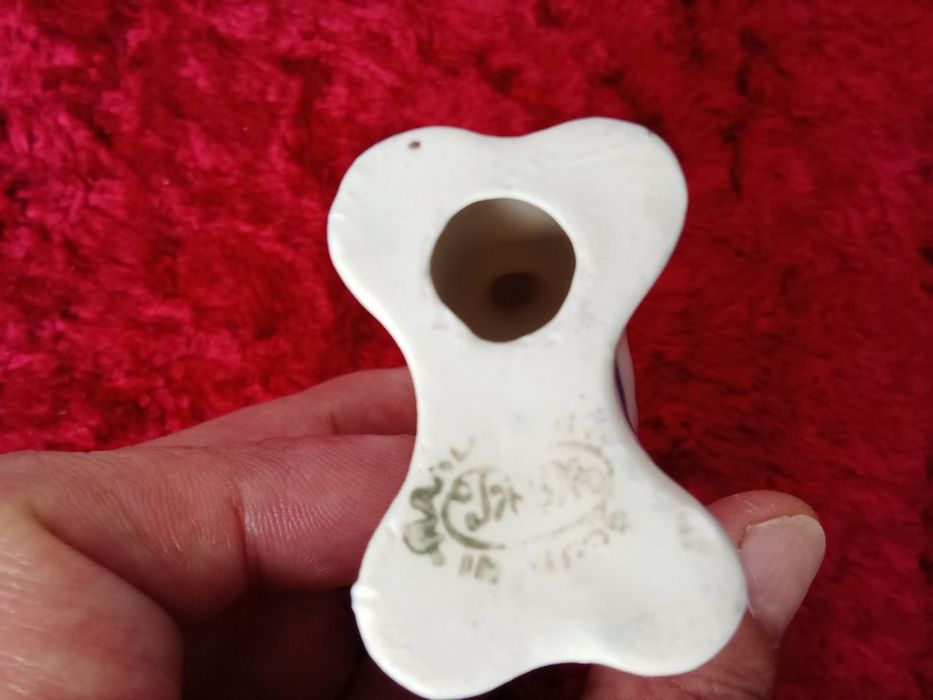 Вазочка , собачка ( статуэтка Гжель ) СССР