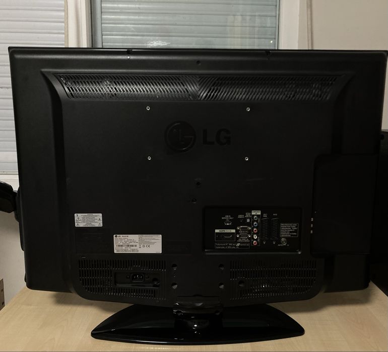 LG 32LG3000 – 32 инча LCD телевизор – отлично състояние