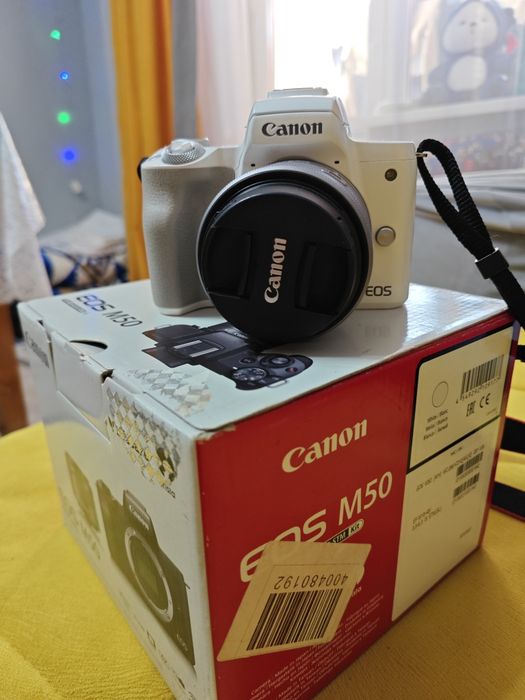 Продам Canon EOS M 50