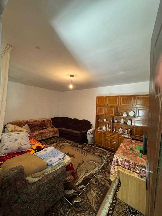 casa de vanzare cu o camera