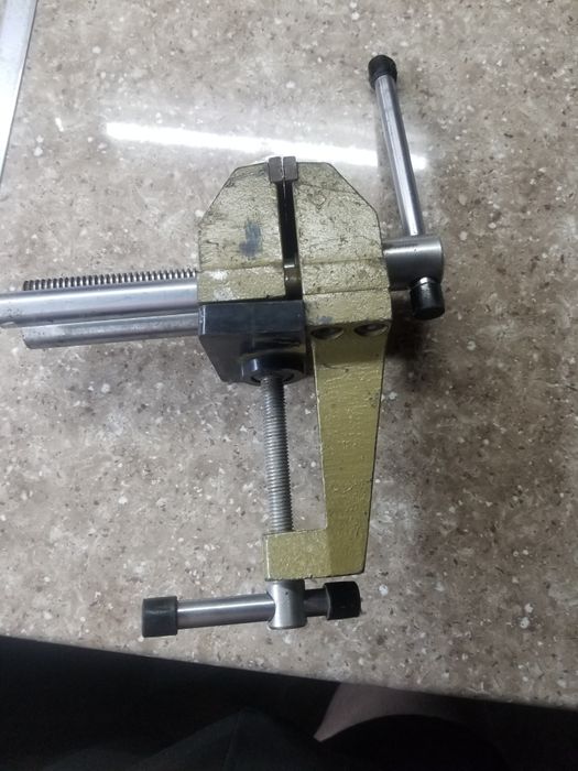 Продаю Тиски советские