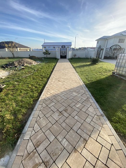 Montaj pavele /dale/borduri/rigole/placi beton