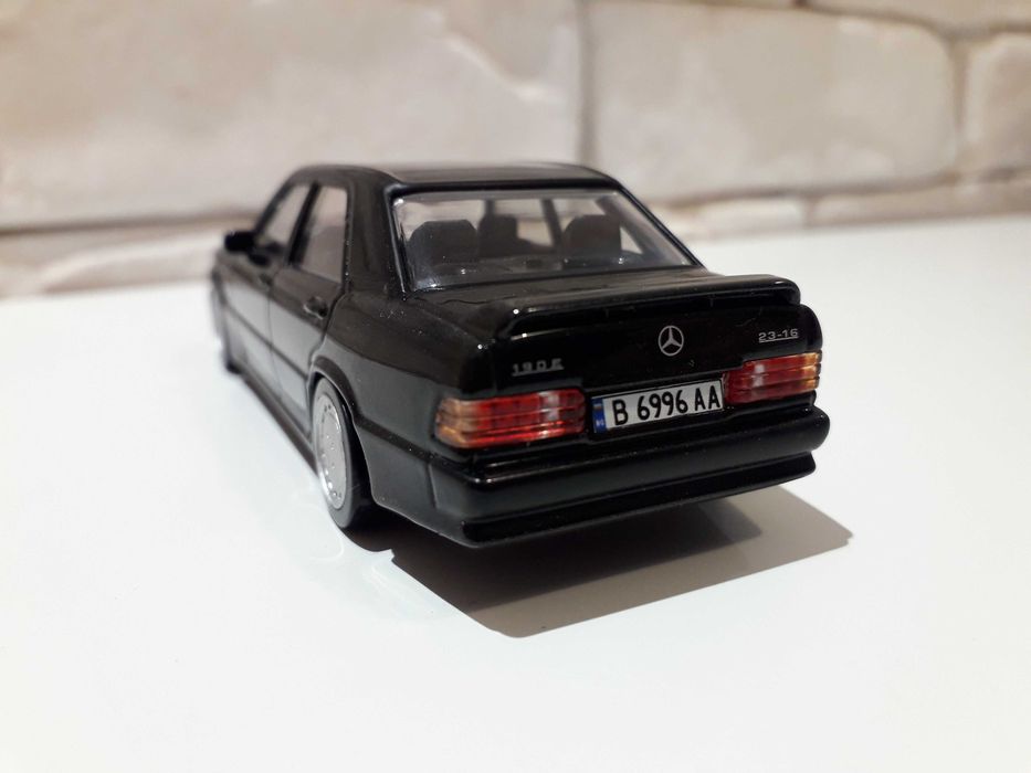 1:43 Mercedes-Benz 190 - с рег. номер по избор - за колекция и подарък