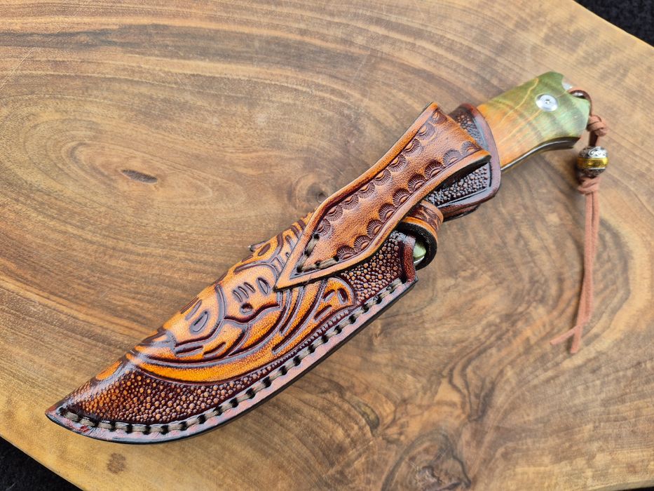 Уникален ловен нож дамаска стомана,фултанг с кожена кания LN422