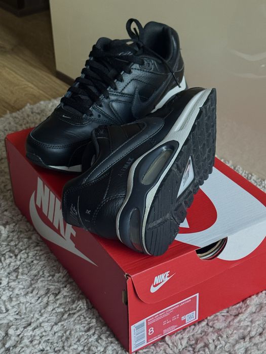 Nike air max command