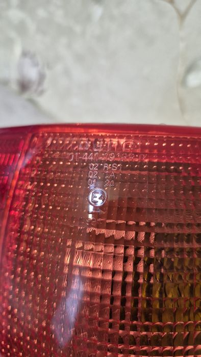 Задний поворотник ауди 80 В4