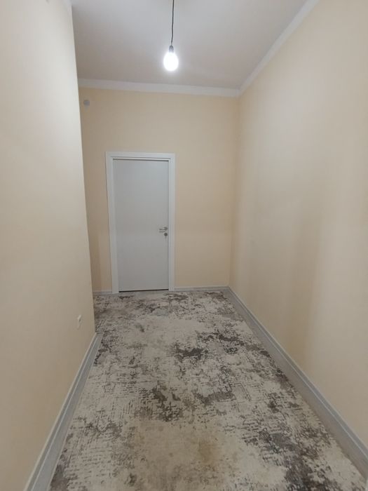 Uy sotiladi 2-etaj 3 xonali 9 etajka Chirchiq 2-mikrarayon