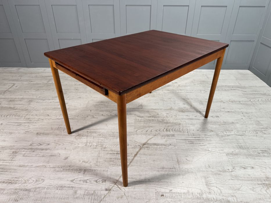 Разтегателна трапезна маса от 60-те К063