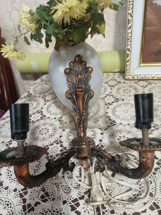 Люстра  настенное люстра .Алматы.