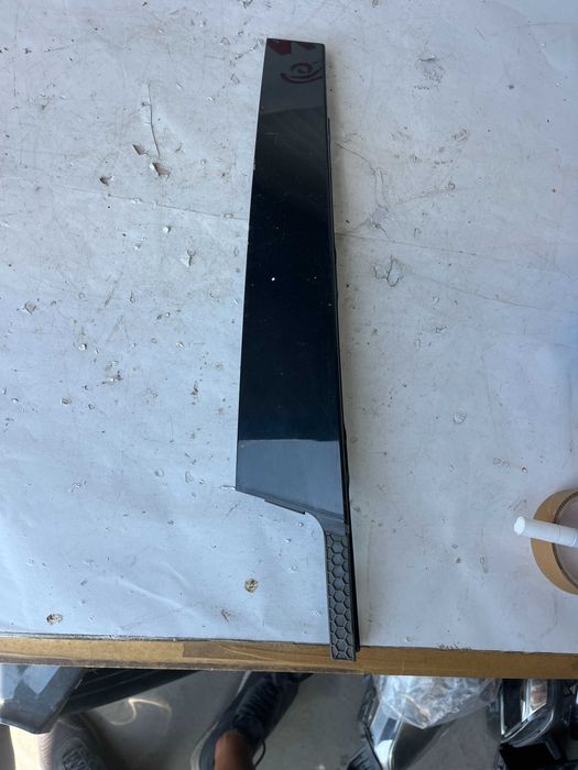 Лаисна за врата Skoda Octavia 3