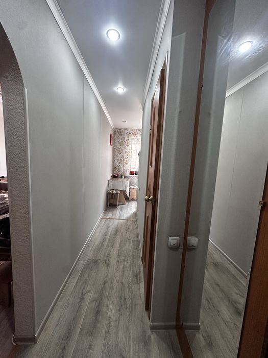 Продам 1 комнатную , центр, скгу