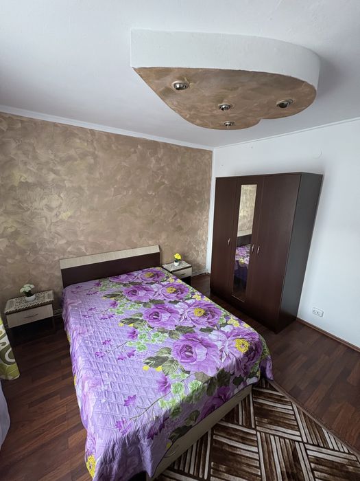 Închiriez apartament mobilat