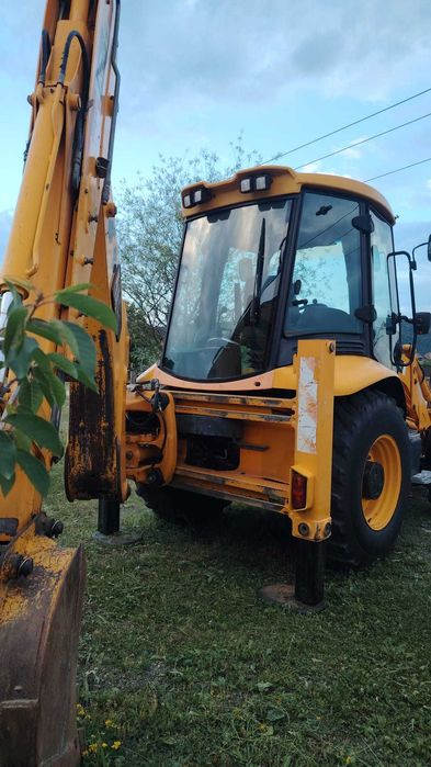 Buldoexcavator JCB 3CX