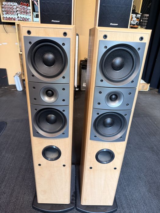 Продава се домашно кино и ресийвър Pioneer