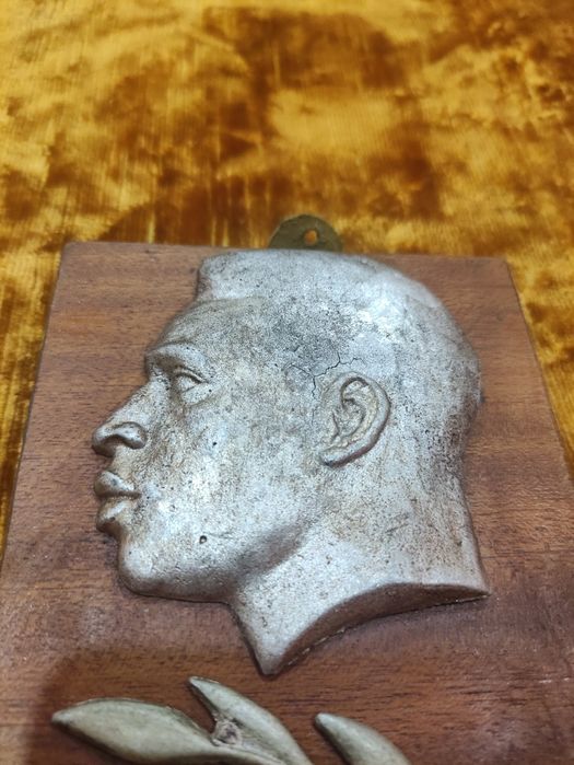 Продавам образ на известен спортист