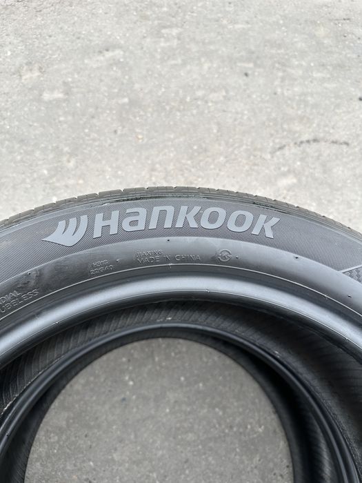 Hankook 225/50 R18 — 2 шт в отличном состоянии