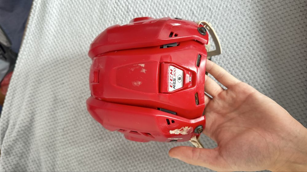 Хоккейный шлем CCM