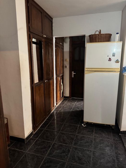 Inchiriez apartament 2 camere deconandat  Micalaca strada Milova