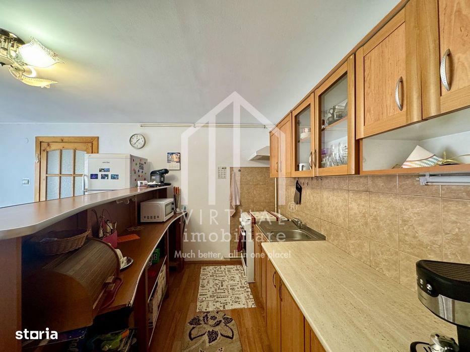 Apartament la casa, 3 camere, 77mp utili + pod (35mp) - Central