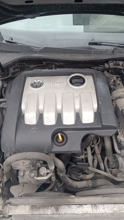 Продавам двигател за голф 5 1.9 105кс. BKC   (Dvigatel ot golf 5 БКЦ)