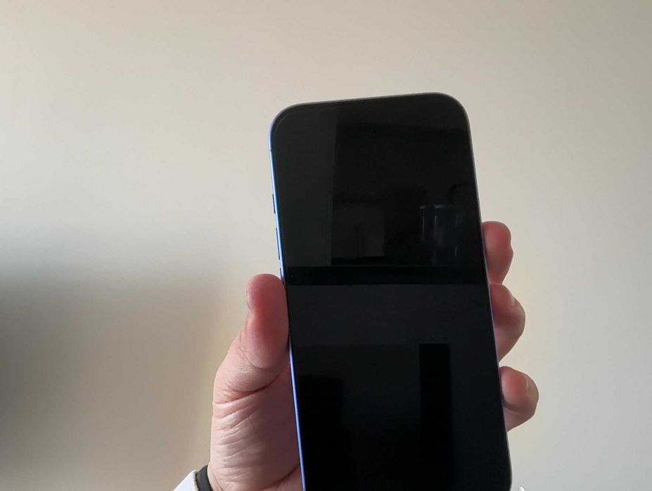 iPhone 16 128GB Ultramarine 99% батерия в гаранция