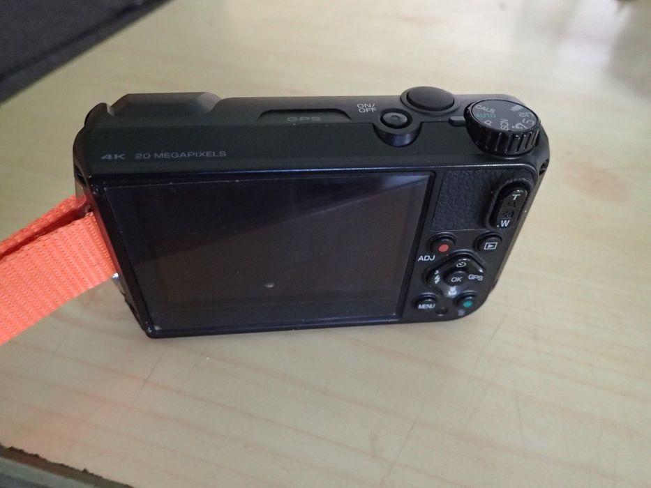 Фотапарат за подводни снимки Ricoh WG-6