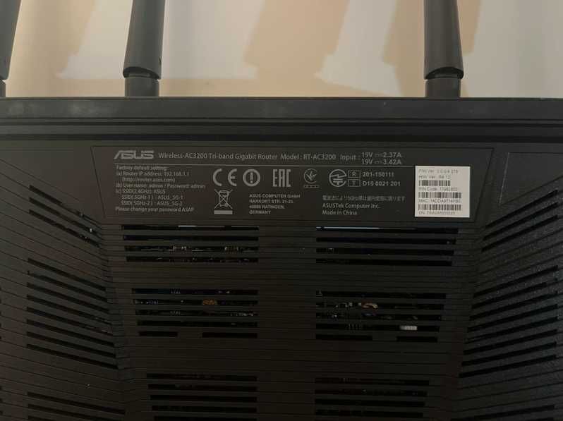Router Asus ROG RT-AC3200 tri-band