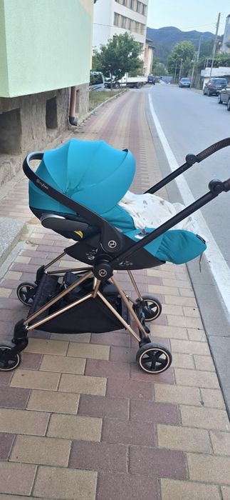 Cybex cloud Z i-size + база