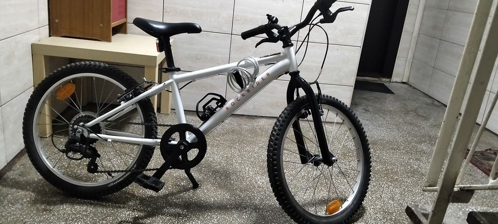 Vând bicicleta copii 20"