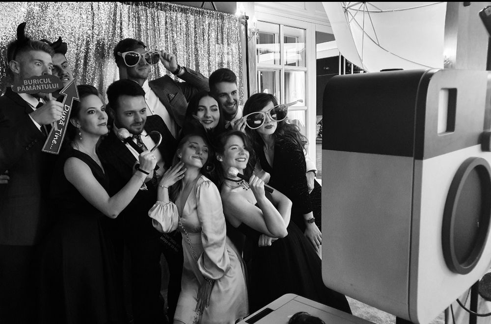 Photobooth - Cabina foto - Mirrorbooth - Instabooth - Video Booth 360