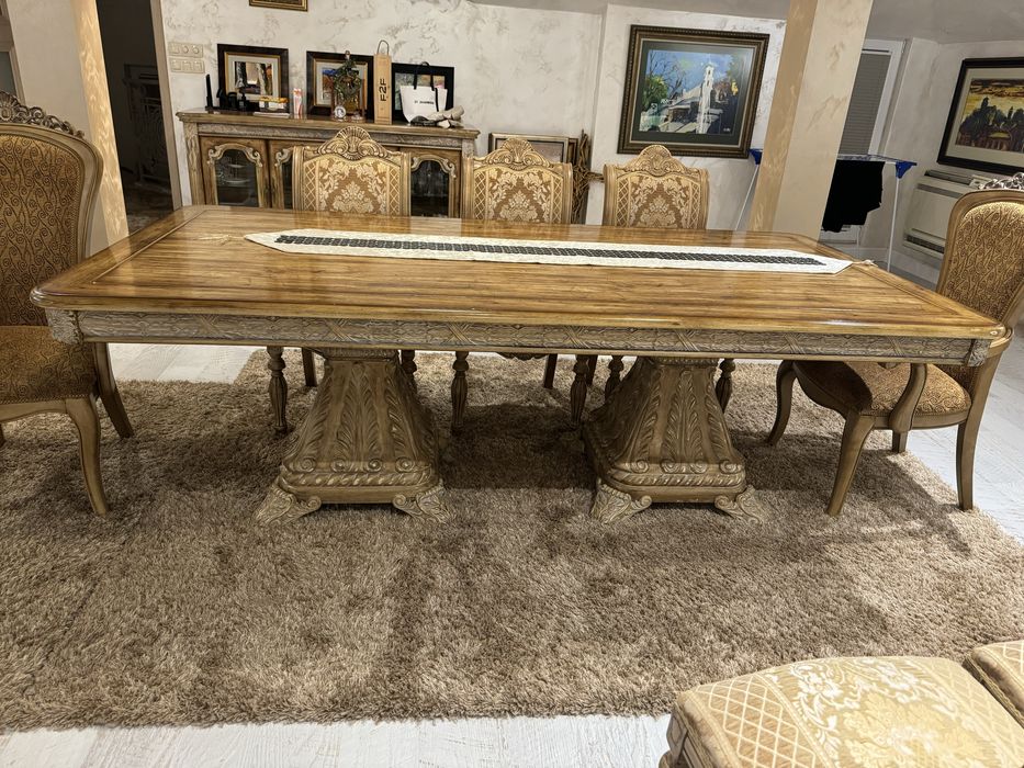 Трапезна маса с 8 стола