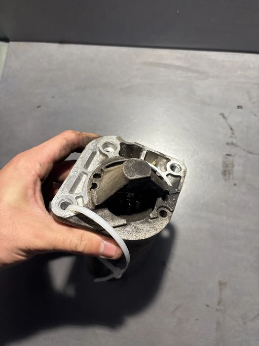 Electromotor 8200584664 Dacia Logan 2005 1.4 MT (75 hp)