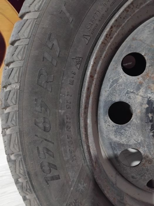 Зимний шини мотодор