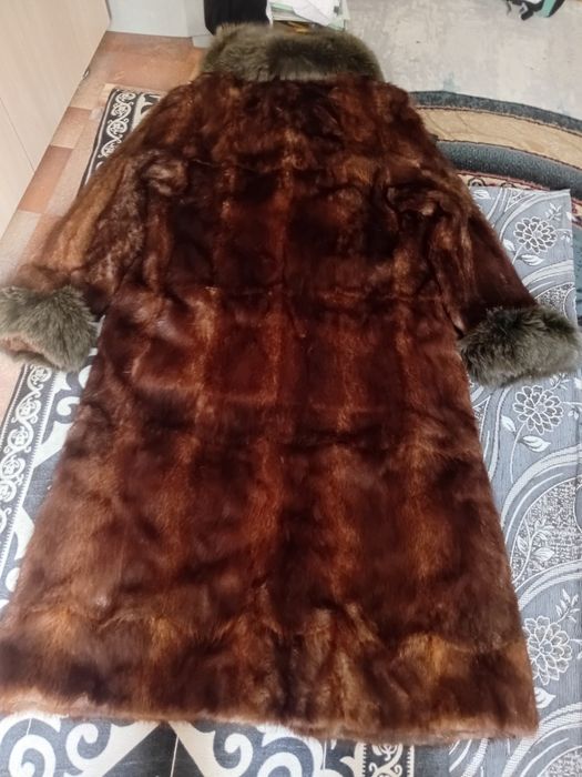 Продам шубу норковую