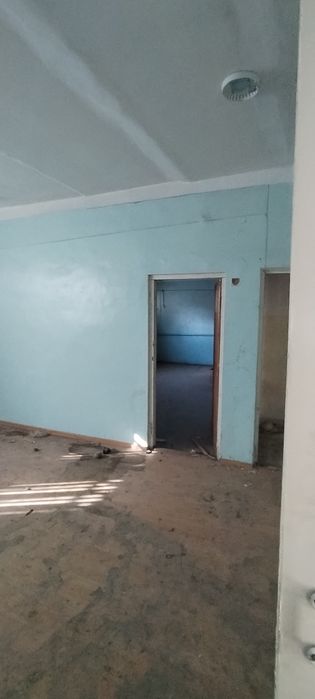 Фаргона шахар Киргули мавзеси Пеликанда жойлашганжойлашган Нотурар ж