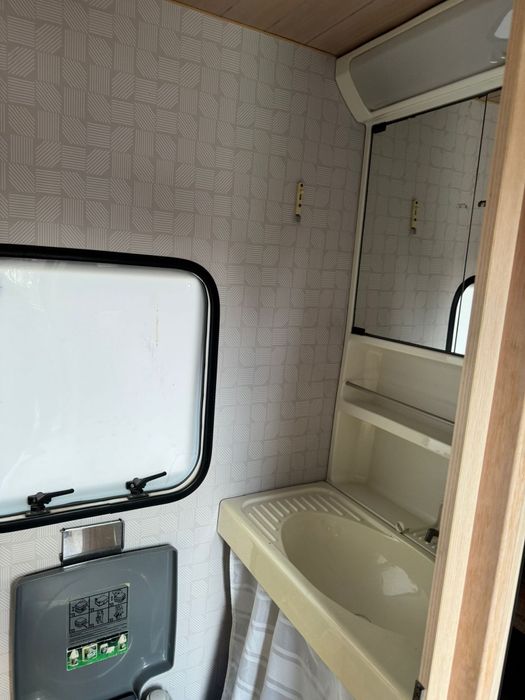 Rulota 4 locuri CARAVELAIR Bamba 375  de Lux