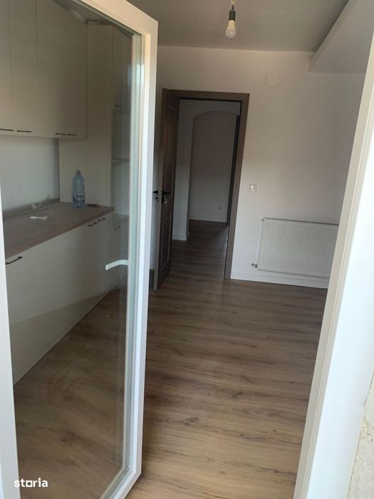 Apartament 3 camere , 2 băi , finisat modern + garaj - zona Scala