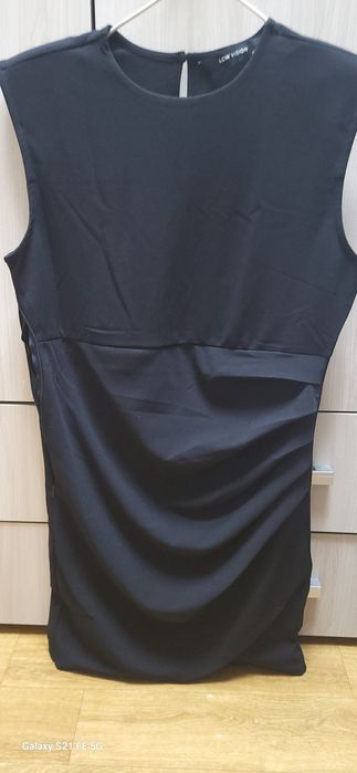 Чёрное вечернее платье