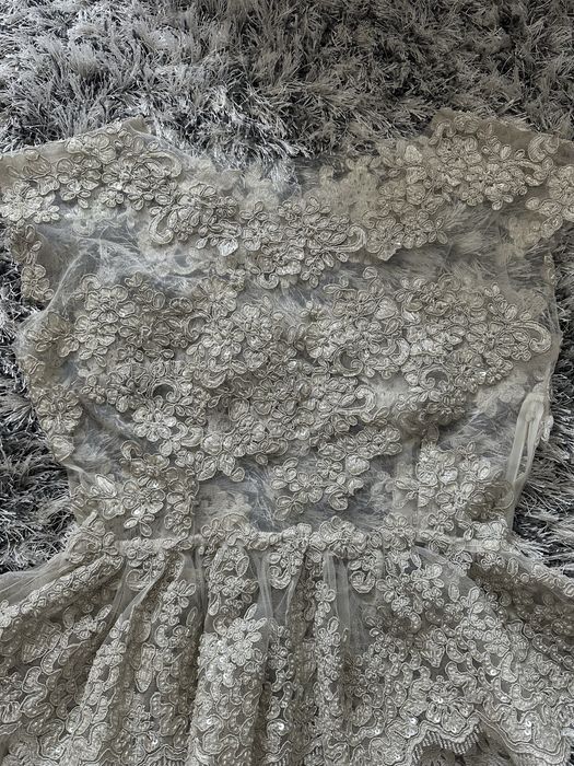 Bluza de ocazie cusuta manual cu margelute aurii