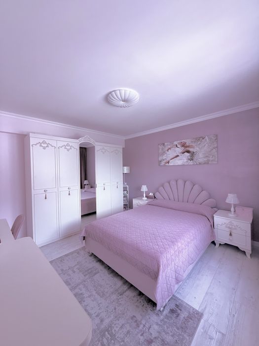 Pat tapitat cu lada depozitare si saltea inclusa 140x200