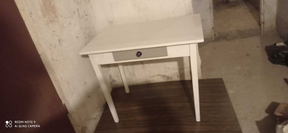 Продавам кухненска маса