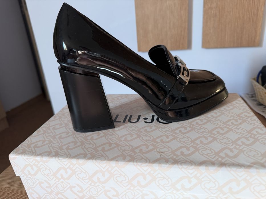 Спортни маратонки