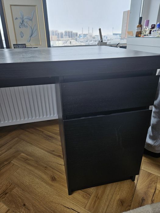 Продается письменный стол