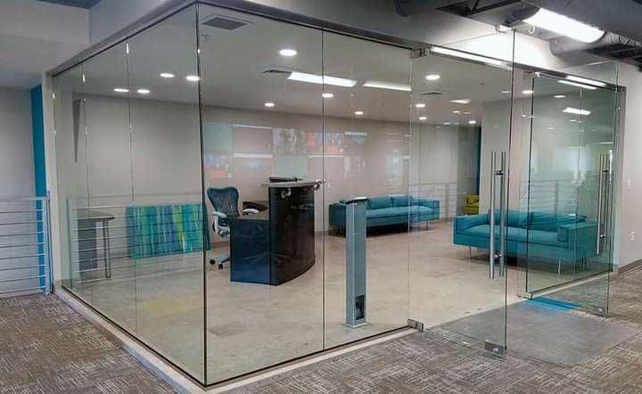 Перегородки стеклянные для офисов