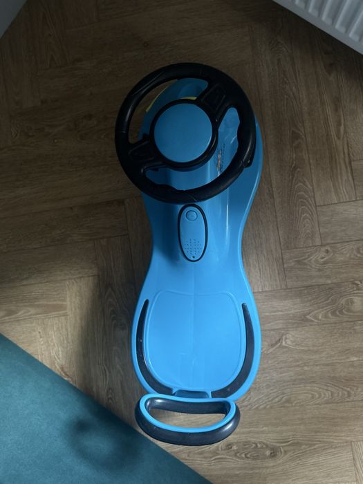 Машина детский трехколесный