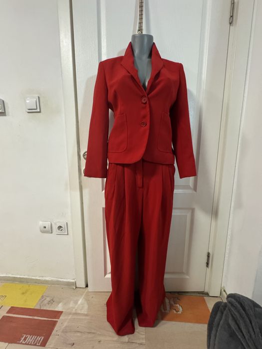 Костюм Zara с камъни