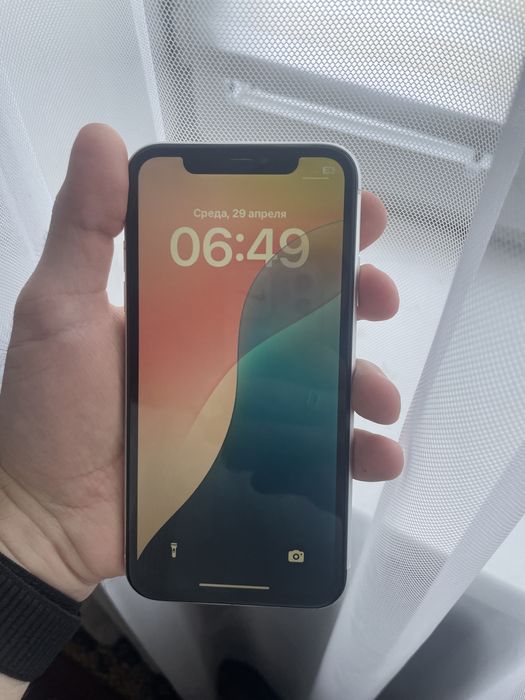 Продам айфон хр